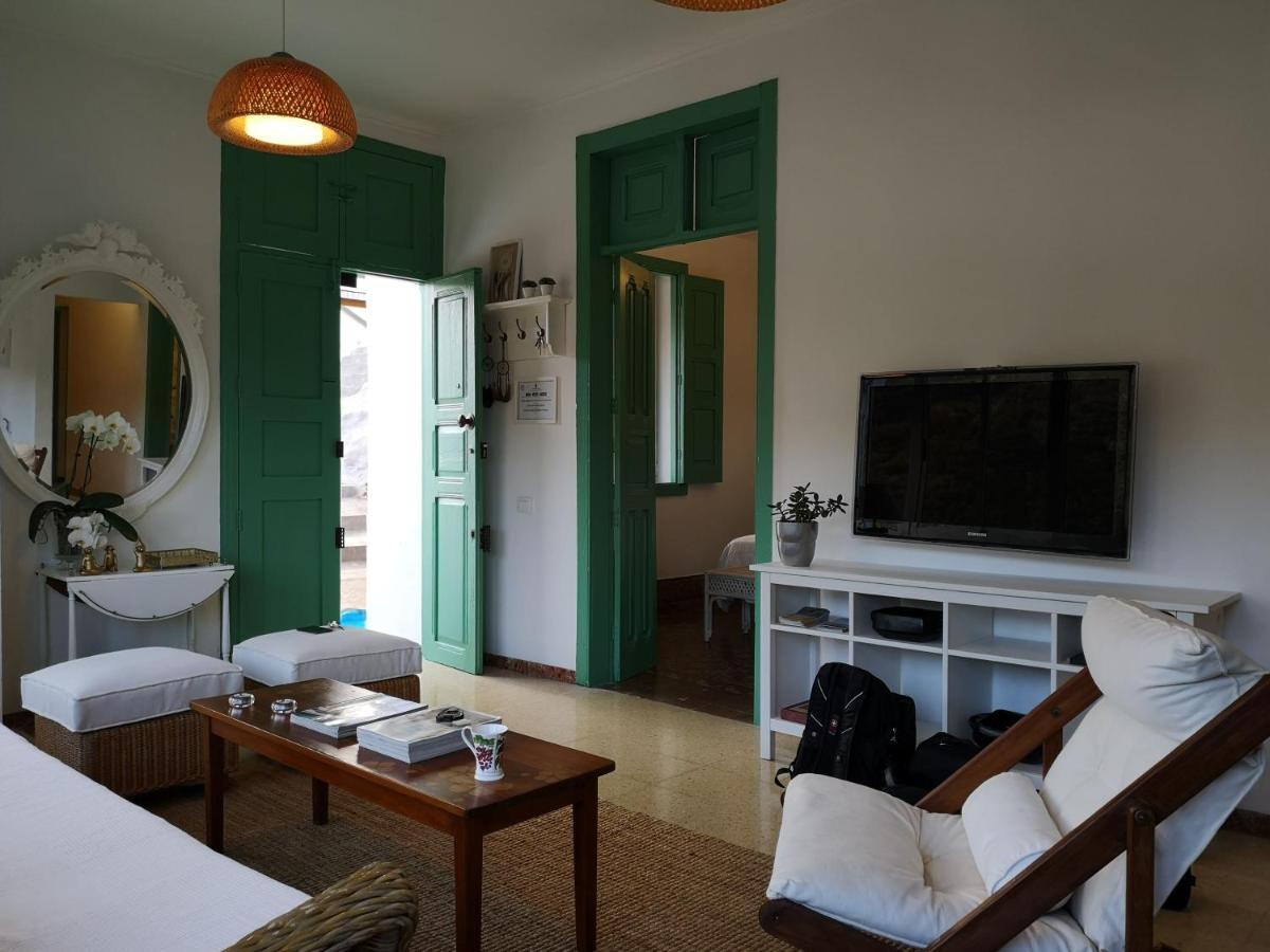 Casa Con Cuevita 特罗尔 外观 照片